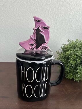 RAE DUNN Hocus Pocus Mug with Topper New